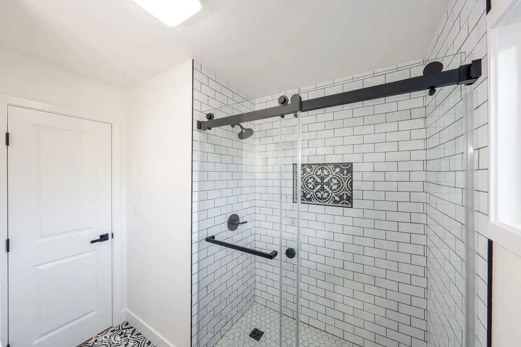 761 S Rosecrest, La Habra, California 90631 home-pic-18